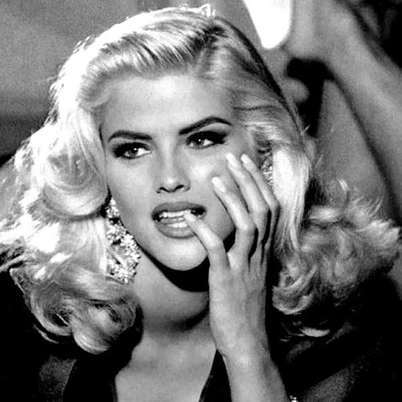 🆕 Black & Sparkly Gold GUESS Top ☀️🌃🌼🍸🌻 - Picture 3 of 5